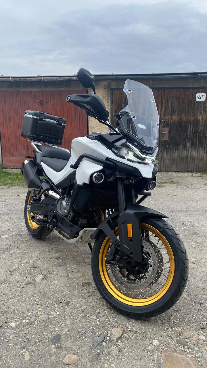 Motocykel po polepe